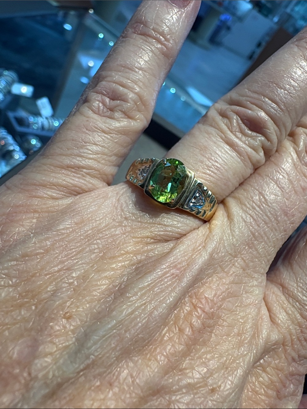 10k peridot Stone and Accent Diamonds